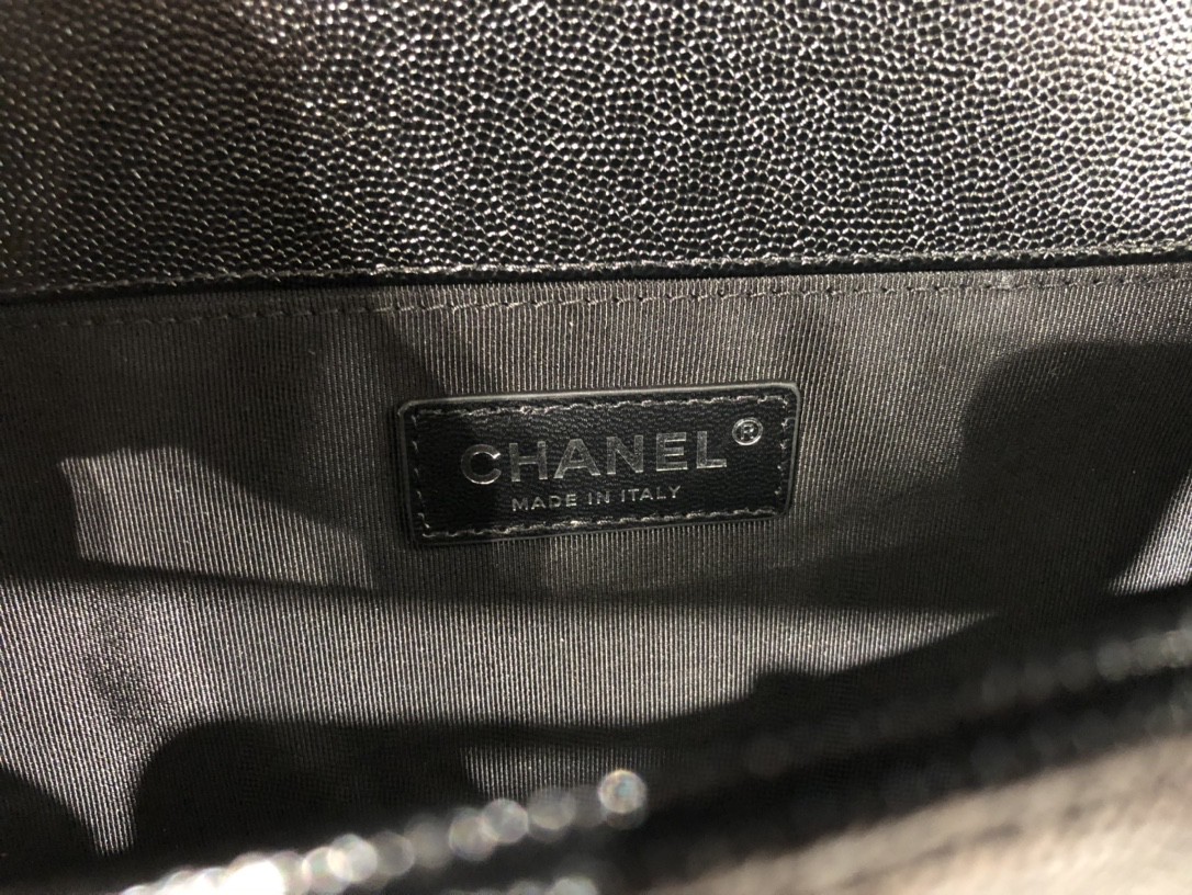 ｛真品级｝Chanel  Leboy中号 经典系列 ～原厂鱼子酱牛皮～古银～尺寸25Cm