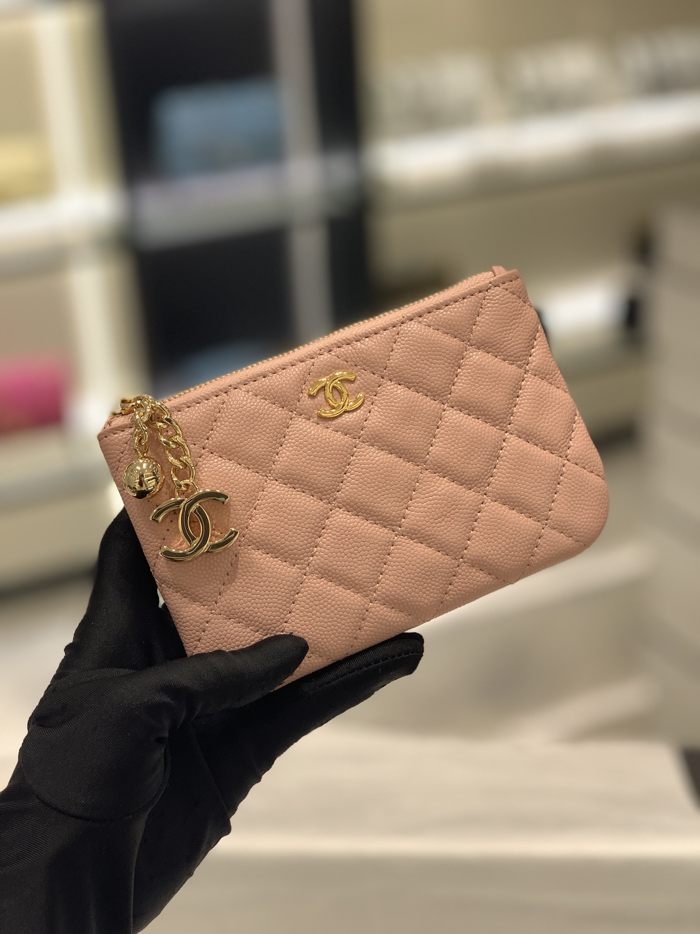 Chanel→零钱包 拉牌是双C标志性logo 高品质 粉色鱼子酱牛皮～金扣