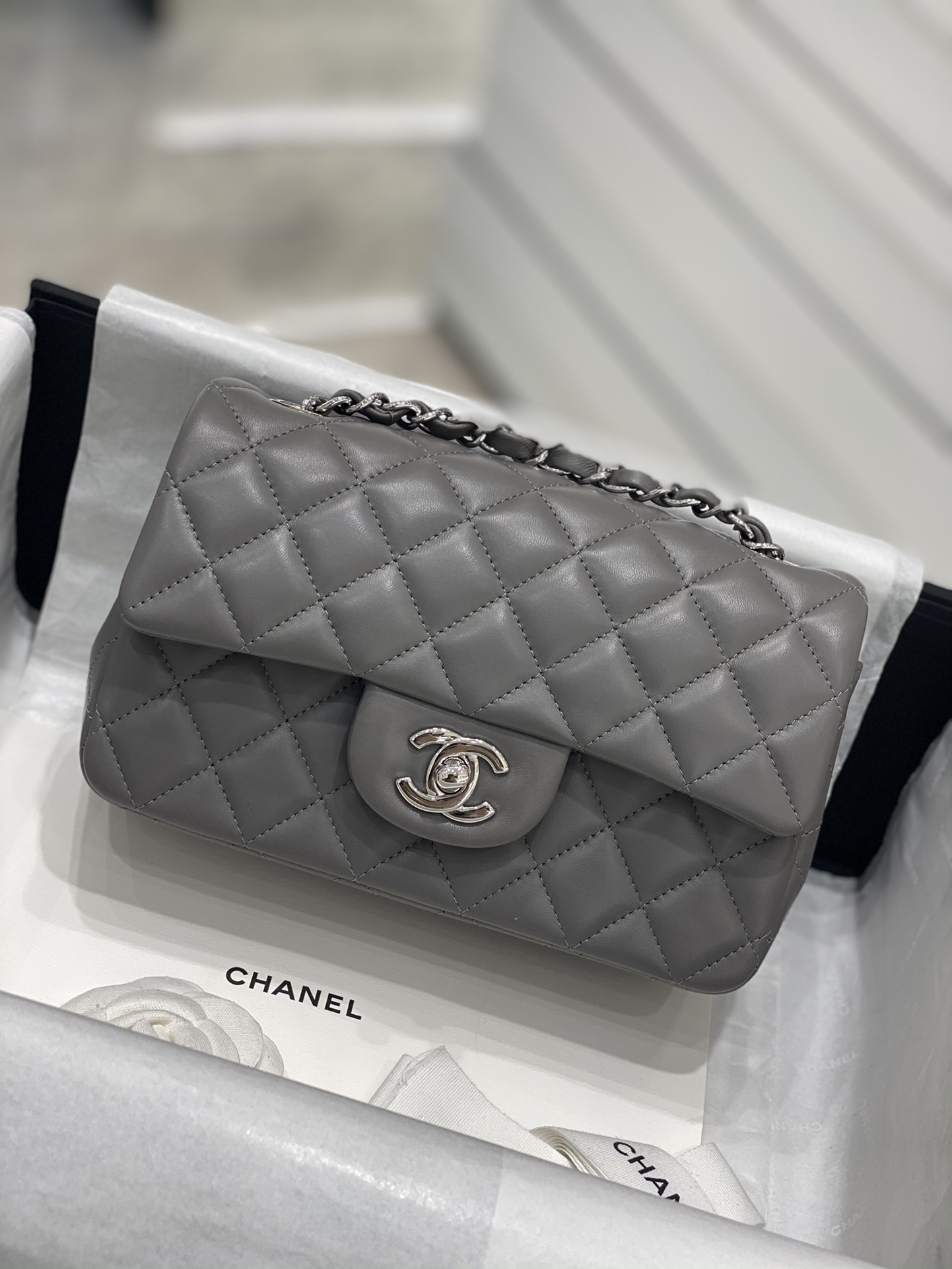 升级版带芯片 春夏新品  【真品级】CHANEL mini CF 20  原厂bodin joyeux 羔羊皮 高级灰银扣  少量现货  尺寸：12-20-6cm