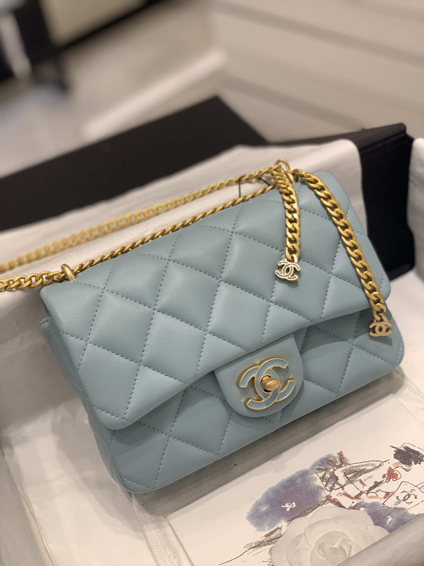 chanel 22p新款珐琅扣方胖子 蓝色 大号 21-14.5-5cm  复古链条结合双c吊坠珐琅扣