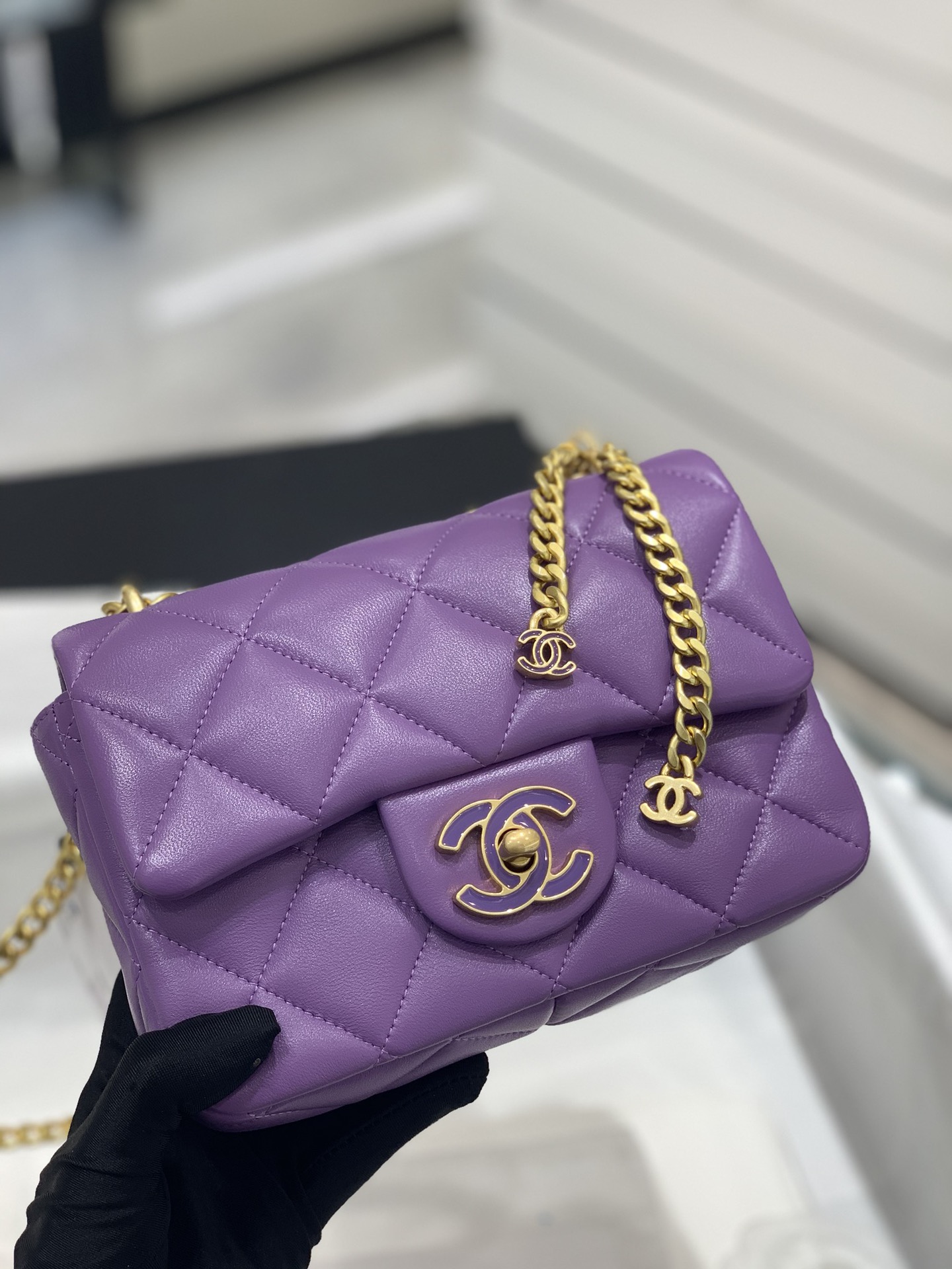 chanel 22p新款珐琅扣方胖子 紫色 小号 8.5-14-5cm  复古链条结合双c吊坠珐琅扣