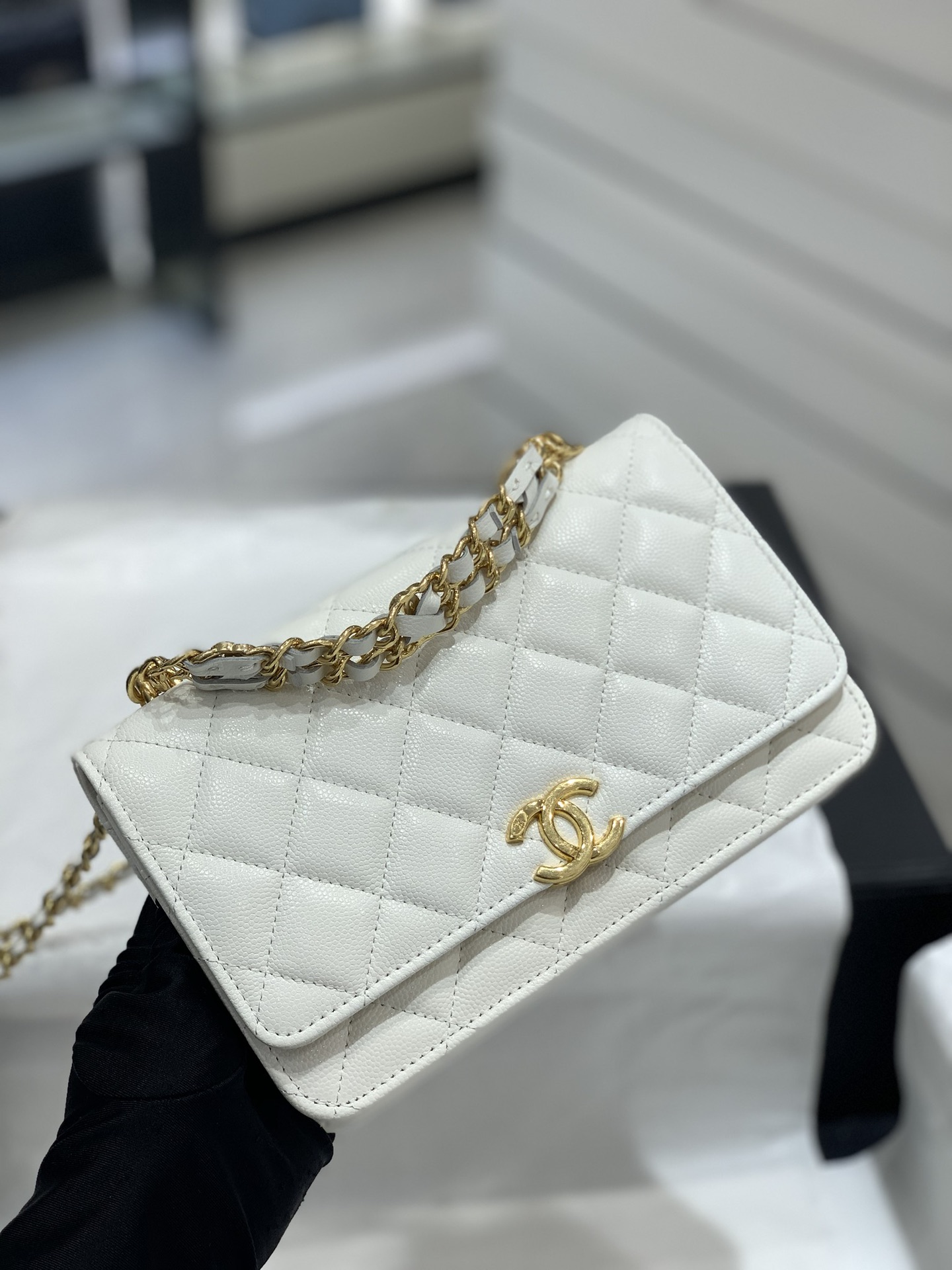 CHanel 22k秋冬新品 双链条手拎包系列woc发财包 白色 翻盖菱格包