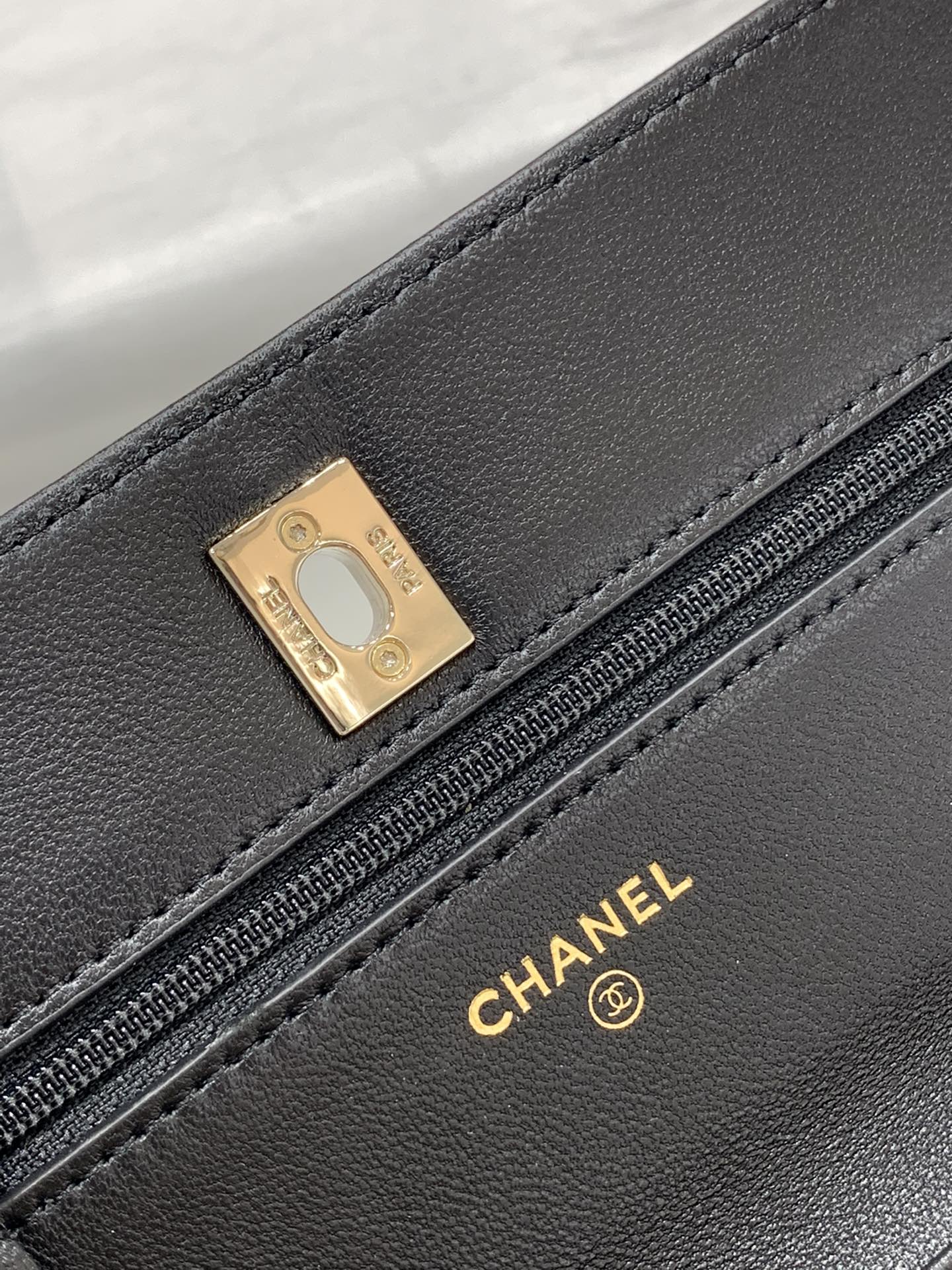 Chanel 23C世界杯足球️woc现货 小香经典配色 运动风挂饰 19cm