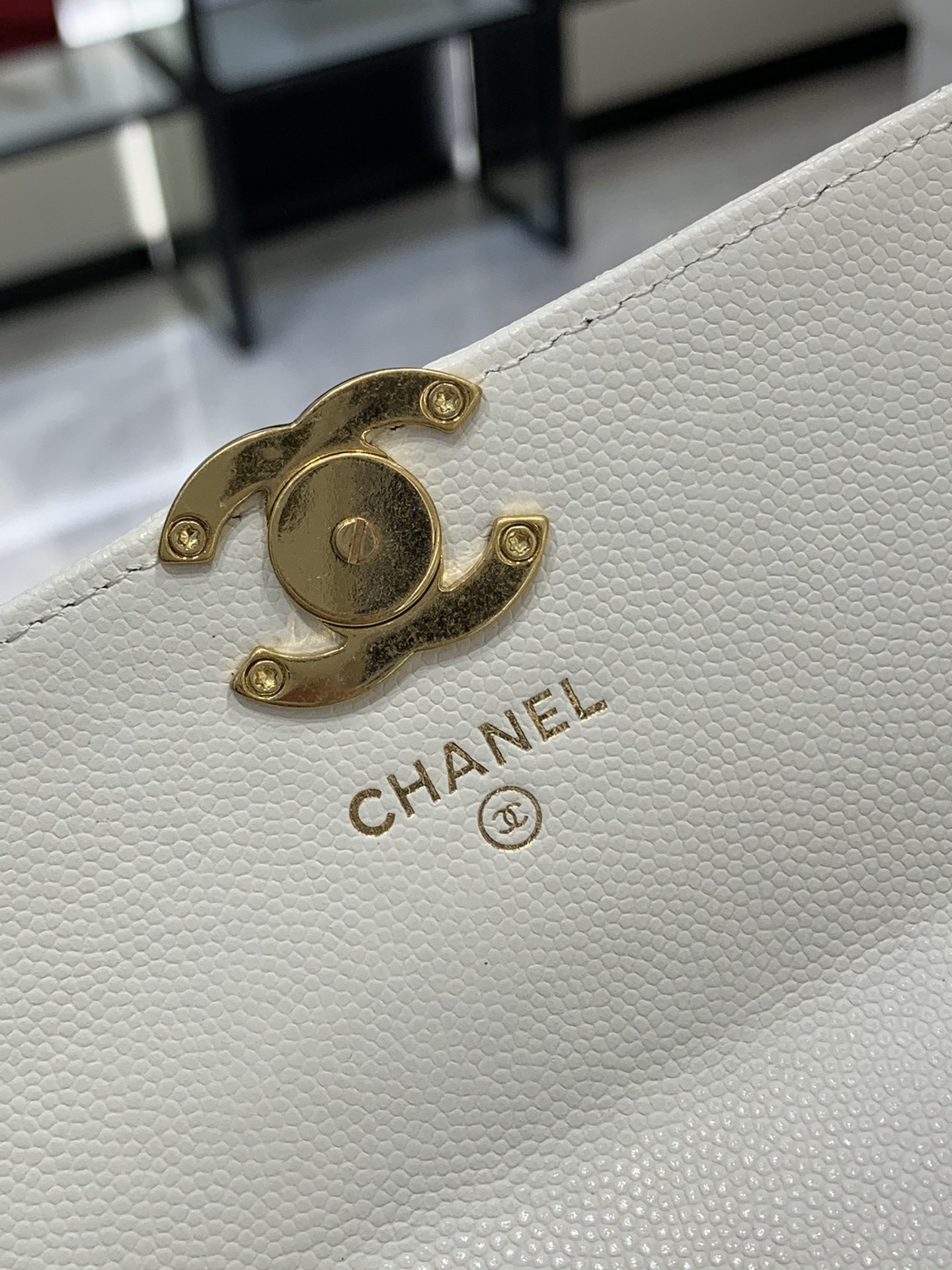 上新CHanel 22k秋冬新品 双链条手拎包系列mini-woc/法棍手机包 17-10-4.5cm