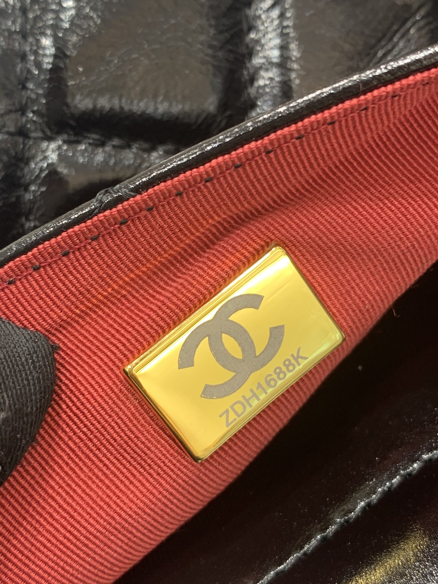 Chanel 23C Hobo嬉皮包黑色中号【现货】 漆皮风格 油蜡牛皮 小号：17*19*6cm 中号：21.5*22.5*7cm