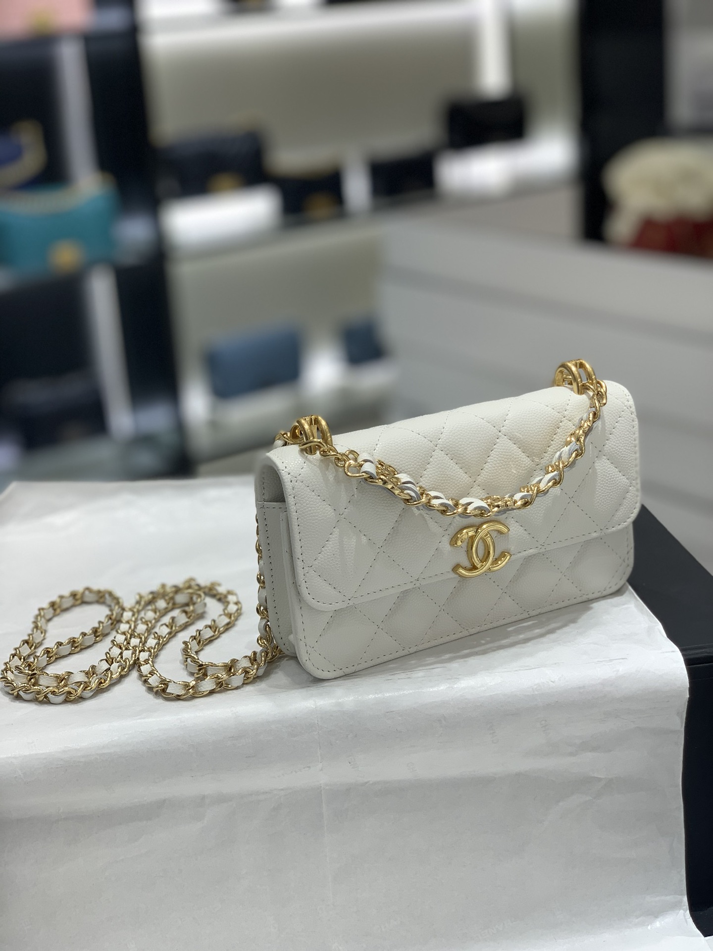 上新CHanel 22k秋冬新品 双链条手拎包系列mini-woc/法棍手机包 17-10-4.5cm