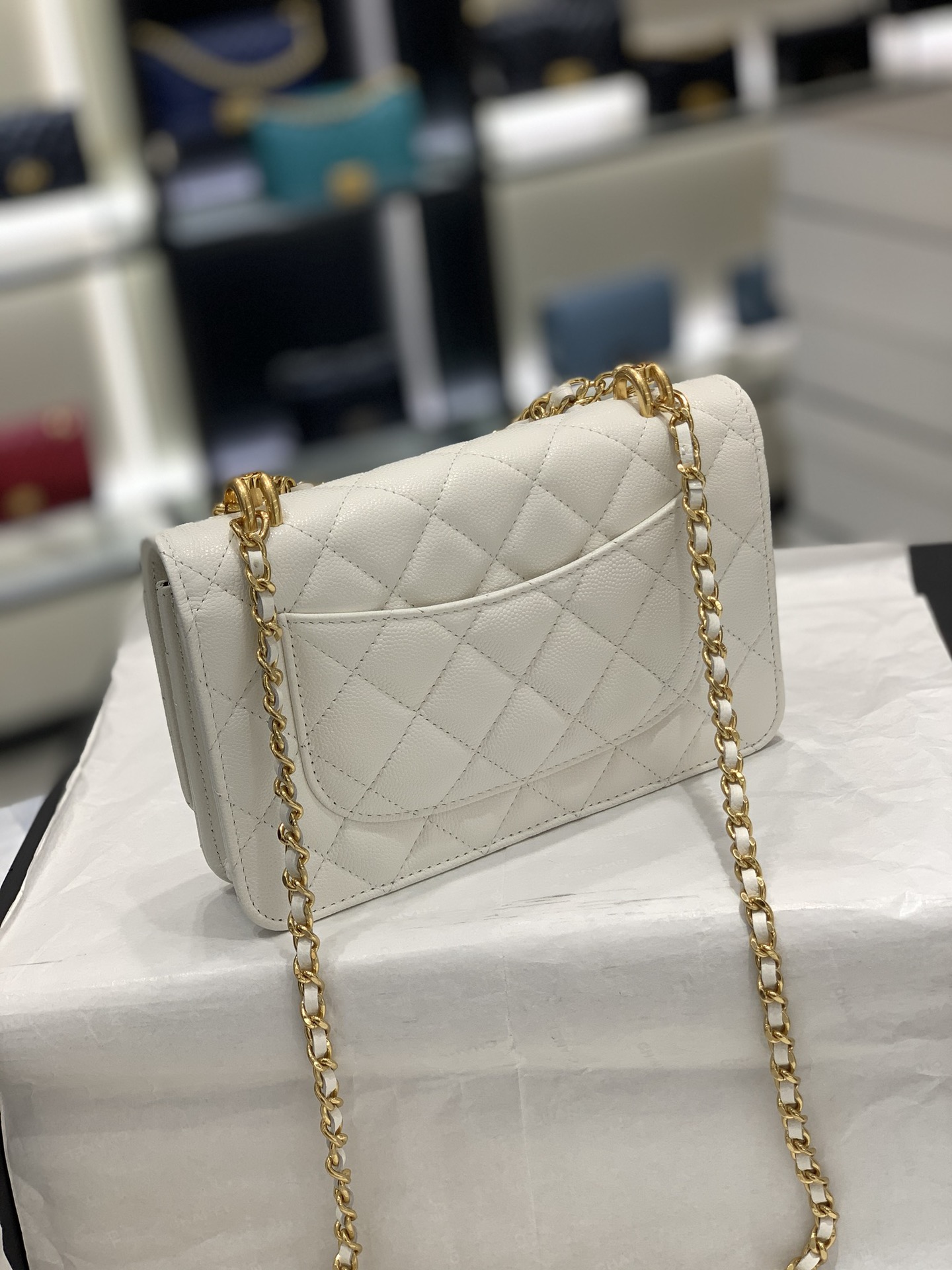 CHanel 22k秋冬新品 双链条手拎包系列woc发财包 白色 翻盖菱格包