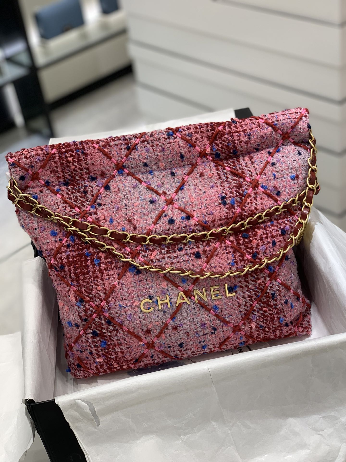 Chanel 22K 毛呢垃圾袋单肩包 粗花 复古 慵懒随意 小号37-35-8cm  中号39*42*8cm