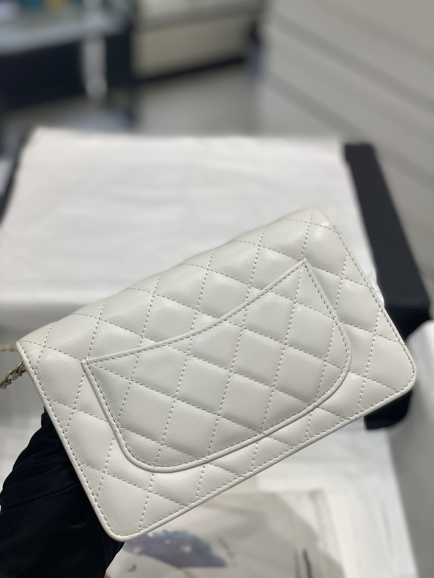 Chanel 22k秋冬系列️爱心珐琅链条woc发财包 小羊皮 复古五金 肩带总长125cm 19-2.5-12cm