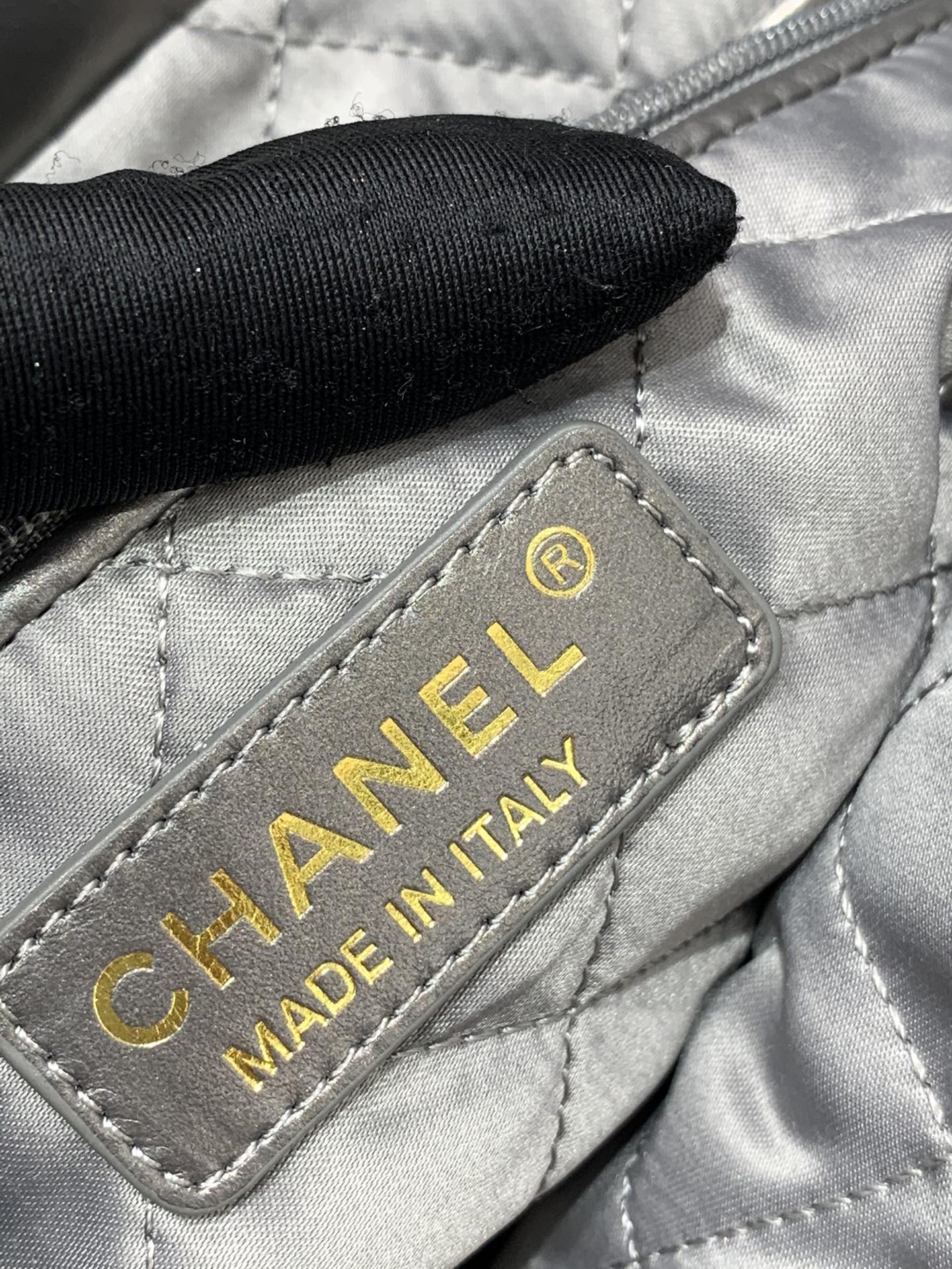 CHANEL 22S 22手袋 容量超大超实用“垃圾袋” 小号35x37x7cm 中号39×42×8cm