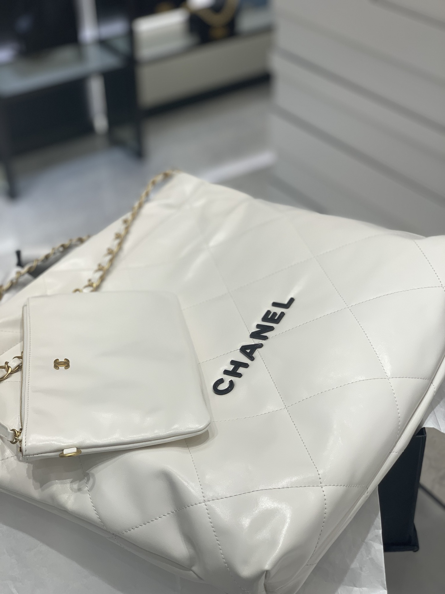 CHANEL 22S 22手袋 容量超大超实用“垃圾袋” 小号35x37x7cm 中号39×42×8cm