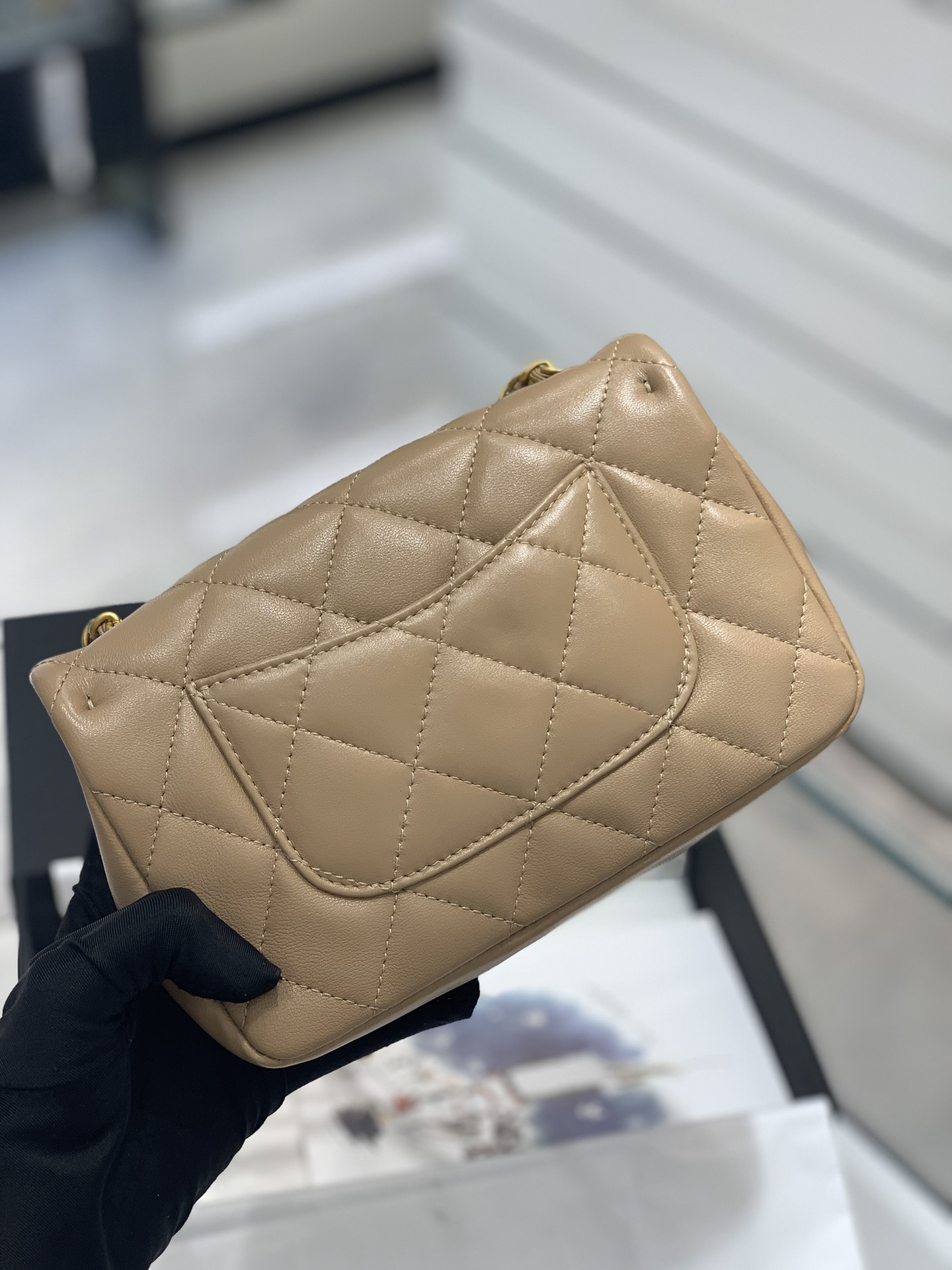 Chanel 上新啦 唯一的限量版 爱心链条mini cf cf经典版型加上爱心吊坠 18cm