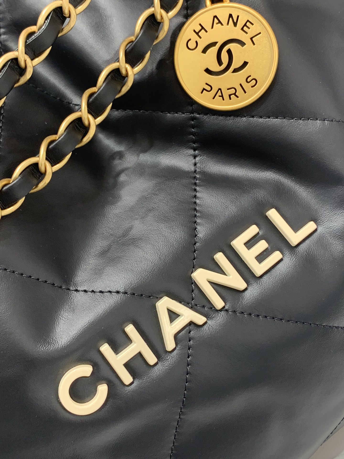 CHANEL 22S 22手袋 容量超大超实用“垃圾袋” 小号35x37x7cm 中号39×42×8cm