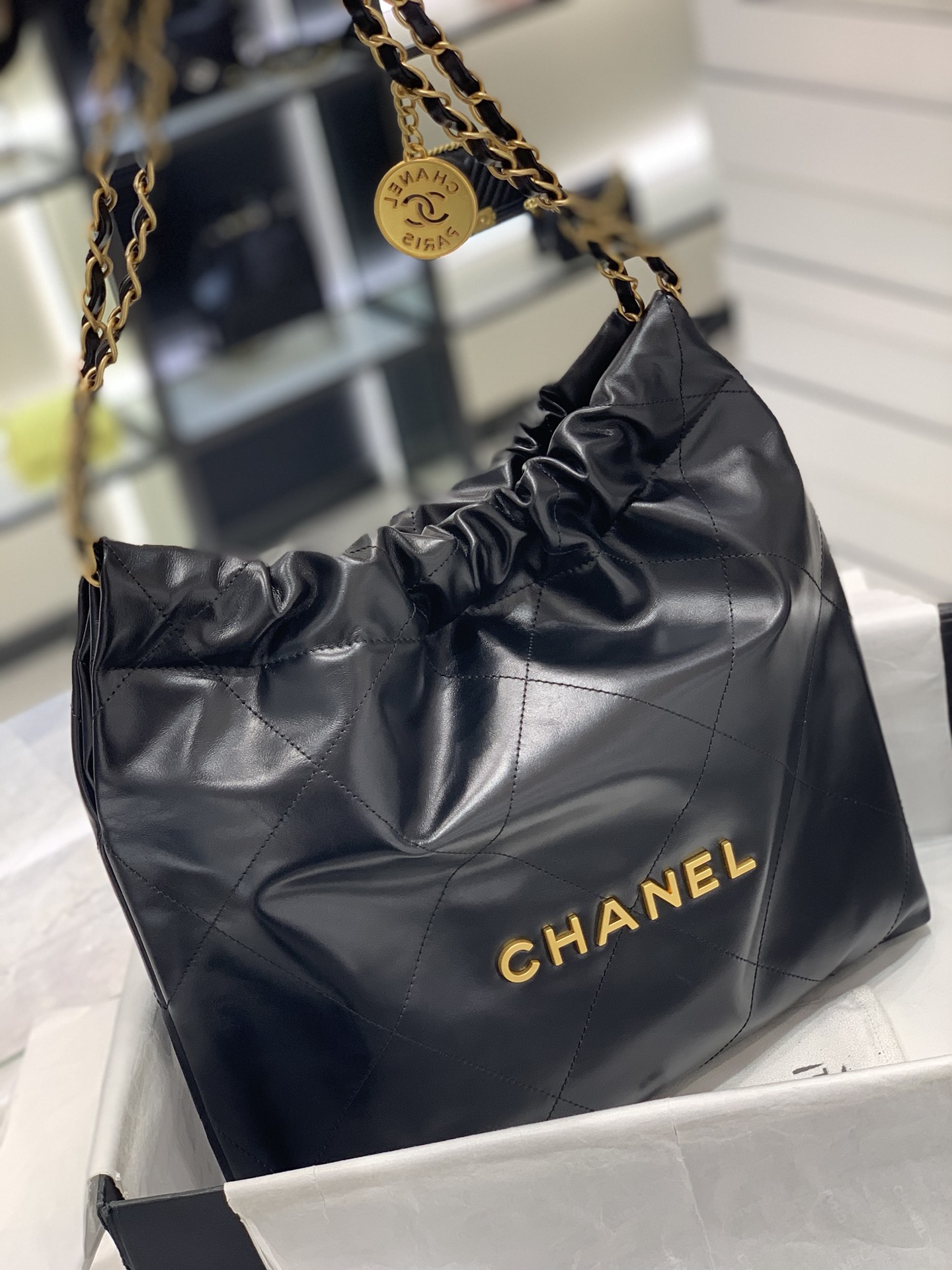 CHANEL 22S 22手袋 容量超大超实用“垃圾袋” 小号35x37x7cm 中号39×42×8cm