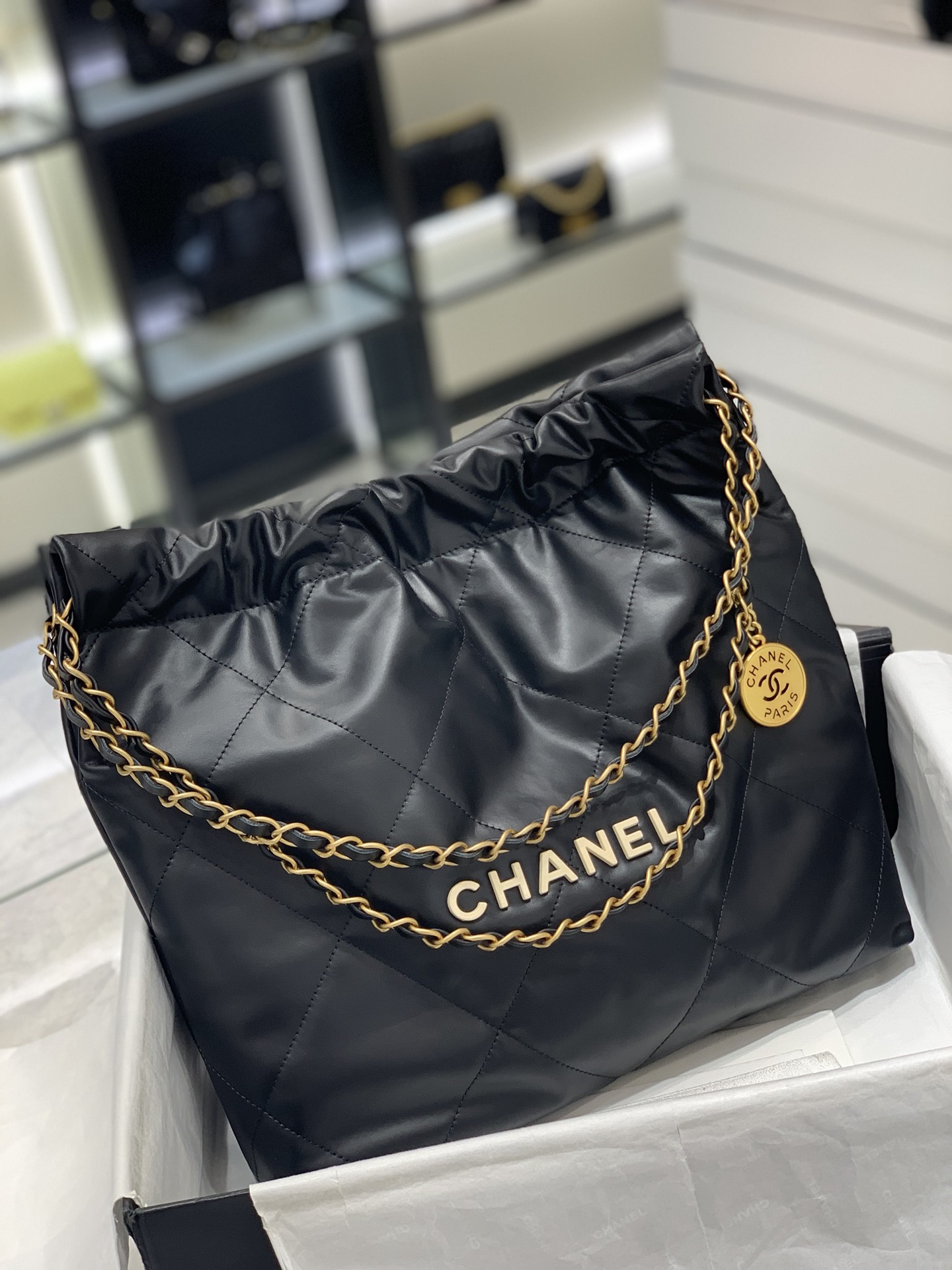 CHANEL 22S 22手袋 容量超大超实用“垃圾袋” 小号35x37x7cm 中号39×42×8cm