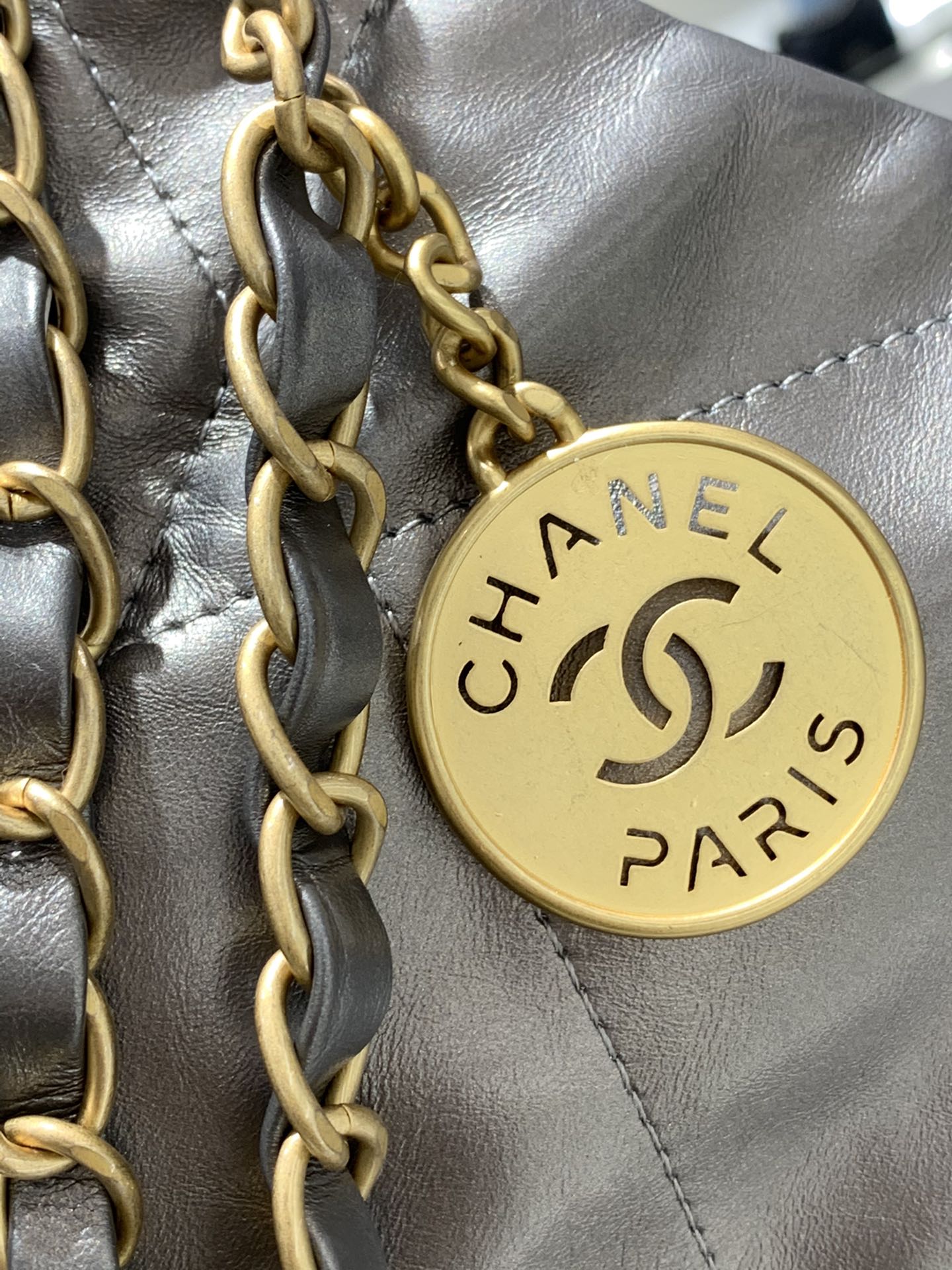 CHANEL 22S 22手袋 容量超大超实用“垃圾袋” 小号35x37x7cm 中号39×42×8cm