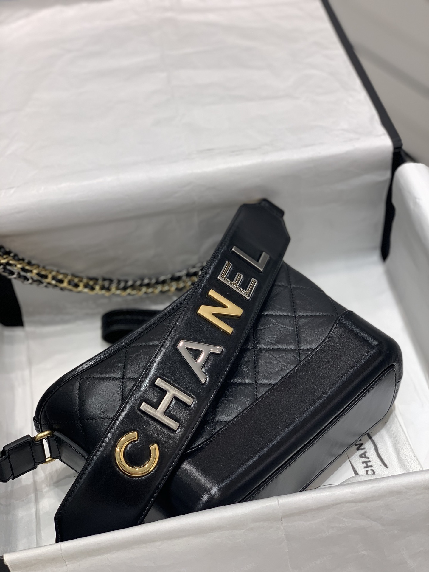 Chanel升级版带芯片 2020春夏新Gabrielle手柄流浪包 宽handle 拼色字母五金 小号20cm