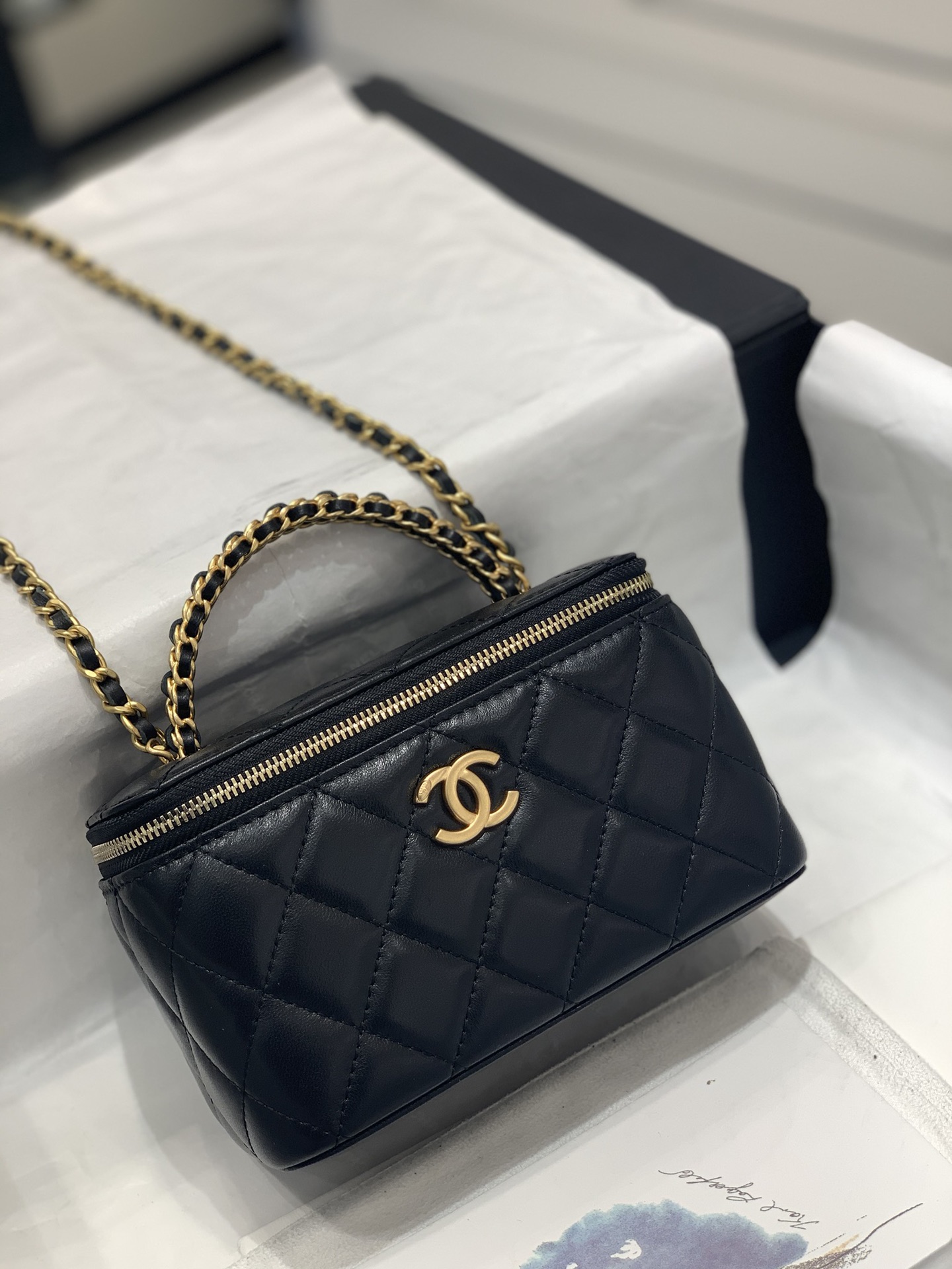 Chanel 22k最火 编织手柄盒子包 皮穿链工艺 vantage感十足 复古五金 17cm