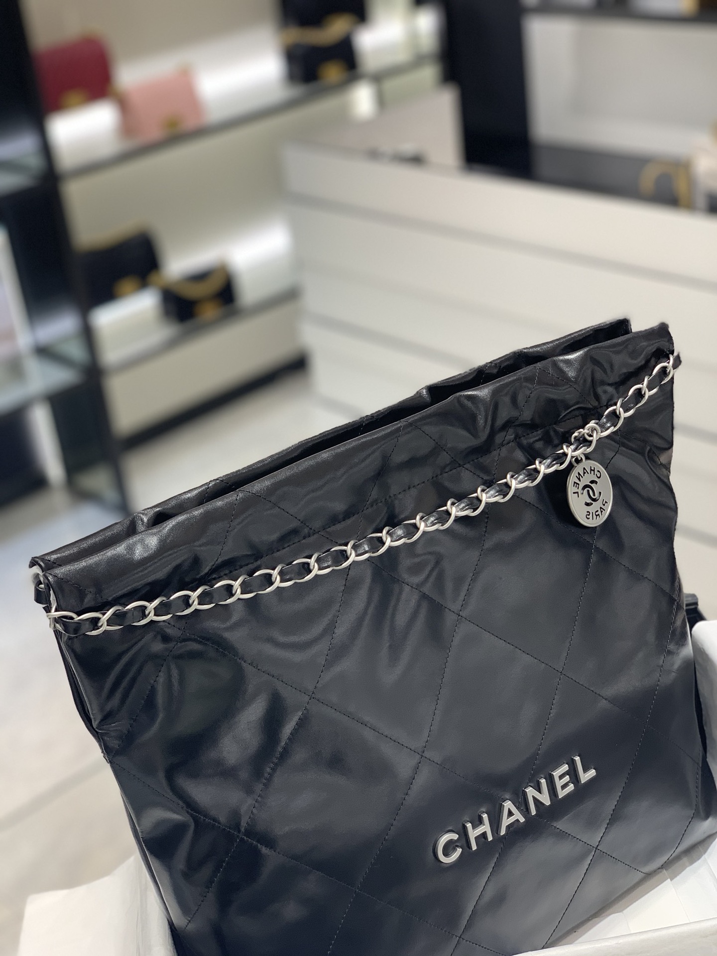 CHANEL 22S 22手袋 容量超大超实用“垃圾袋” 小号35x37x7cm 中号39×42×8cm