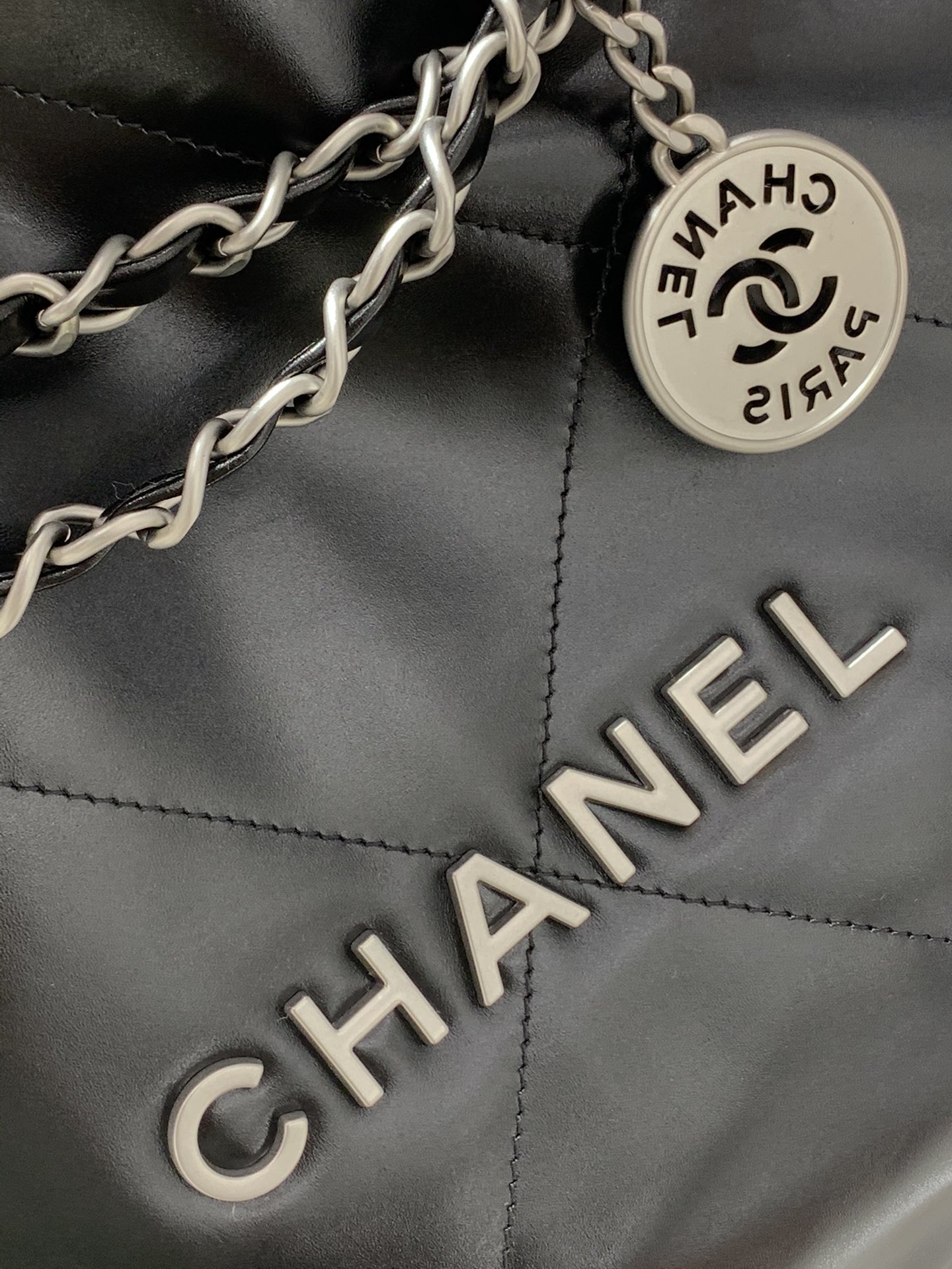 CHANEL 22S 22手袋 容量超大超实用“垃圾袋” 小号35x37x7cm 中号39×42×8cm