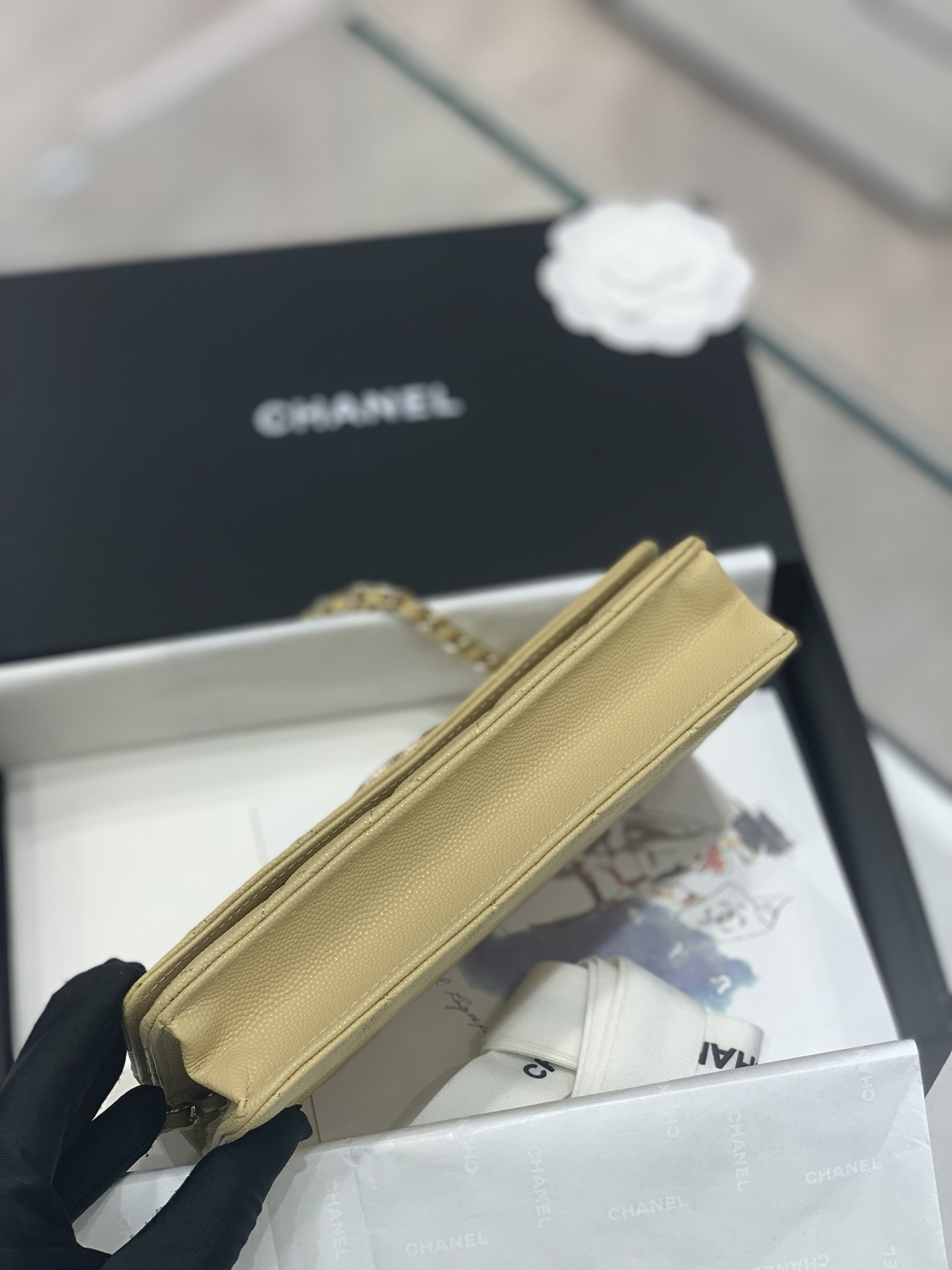 Chanel 最新设计→钻扣Woc发财包  鱼子酱牛皮 搭配水钻 闪亮亮blingbling