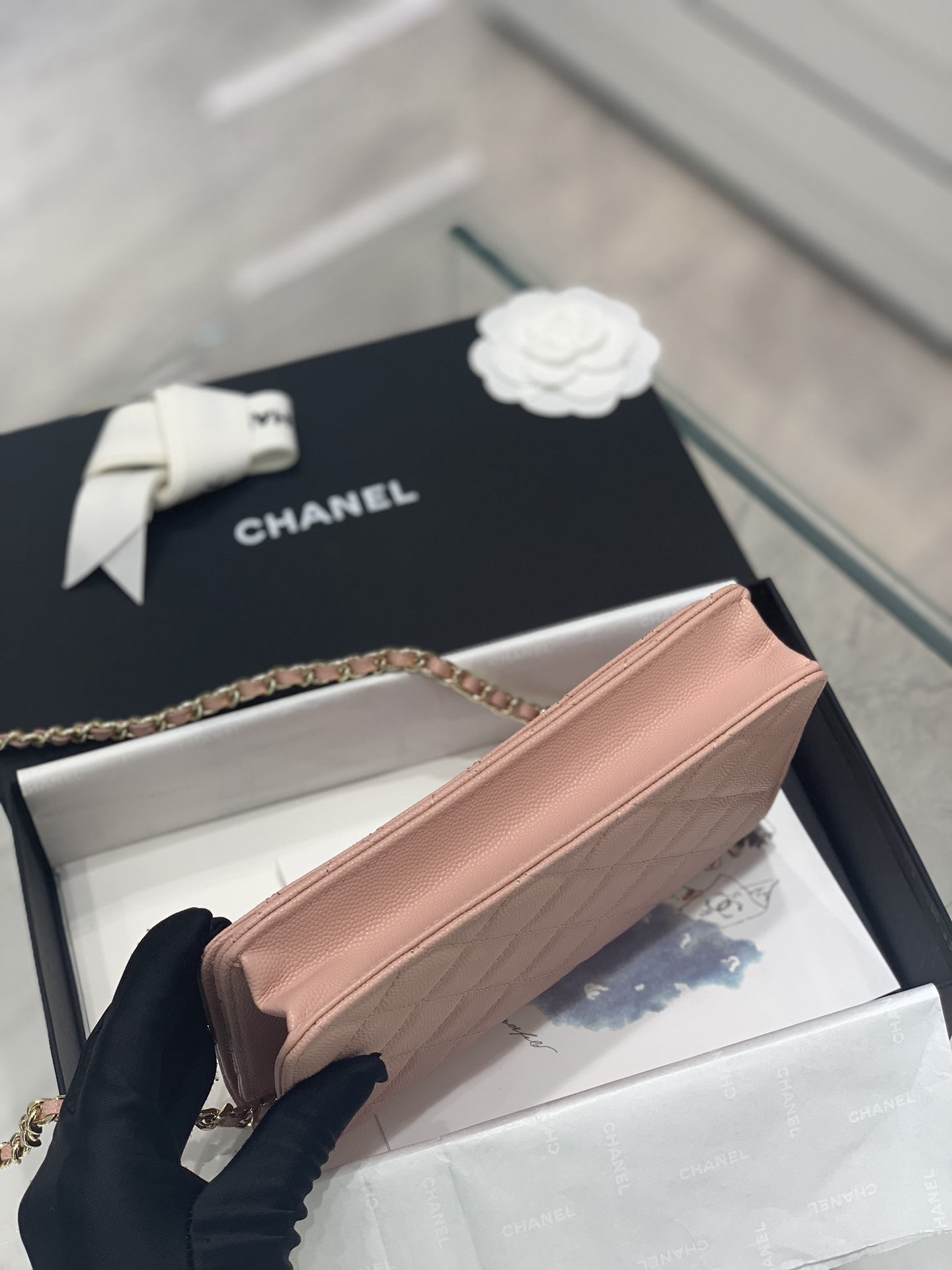 Chanel 最新设计→钻扣Woc发财包  鱼子酱牛皮 搭配水钻 闪亮亮blingbling