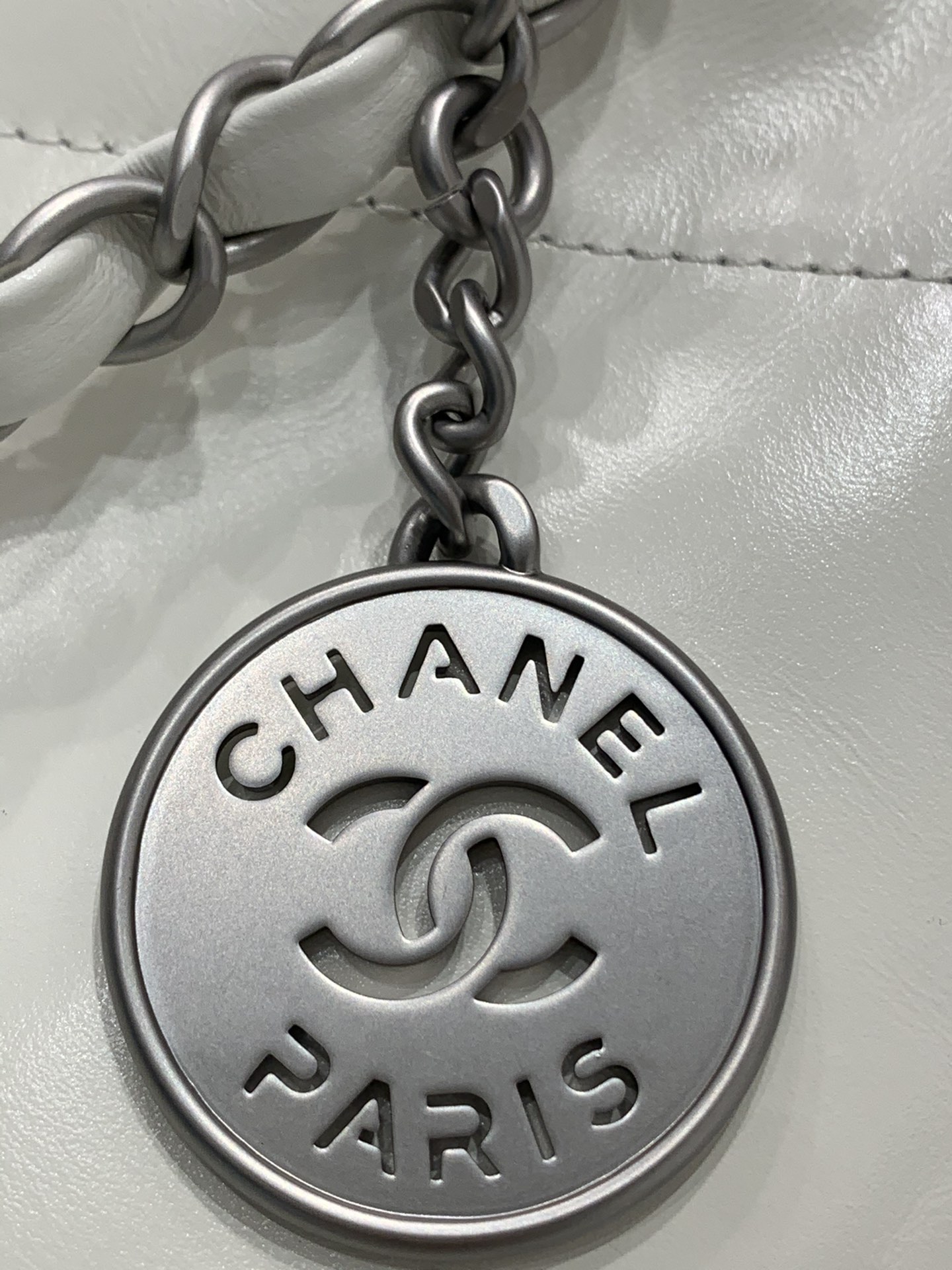 CHANEL 22S 22手袋 容量超大超实用“垃圾袋” 小号35x37x7cm 中号39×42×8cm