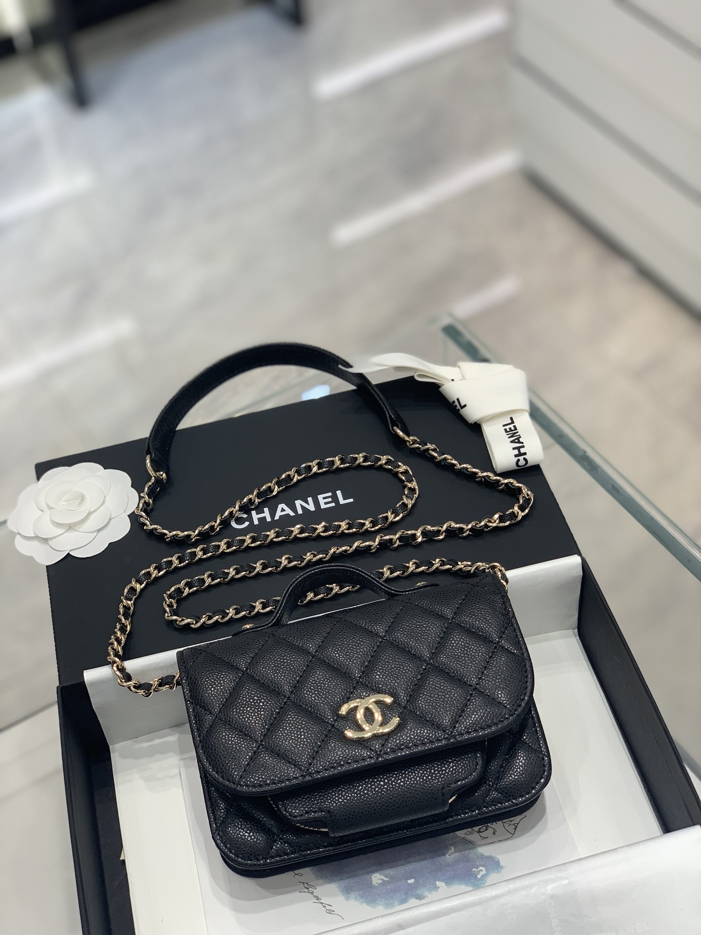 Túi Chanel 22SS Small Vanity Case đen khóa vàng 17cm best quality
