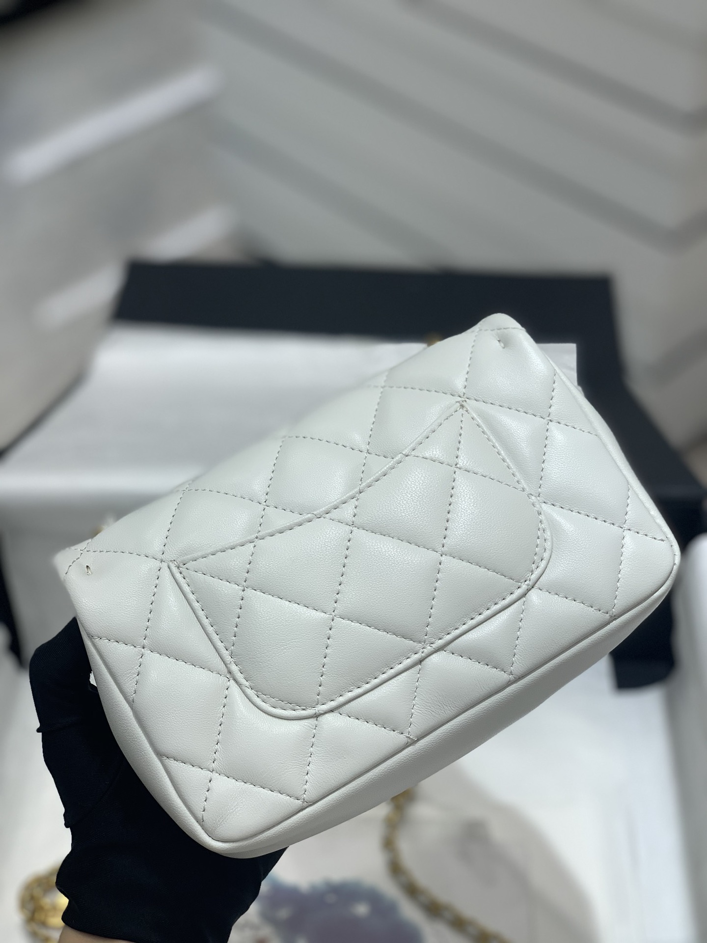 Chanel 上新啦 唯一的限量版 爱心链条mini cf cf经典版型加上爱心吊坠 18cm