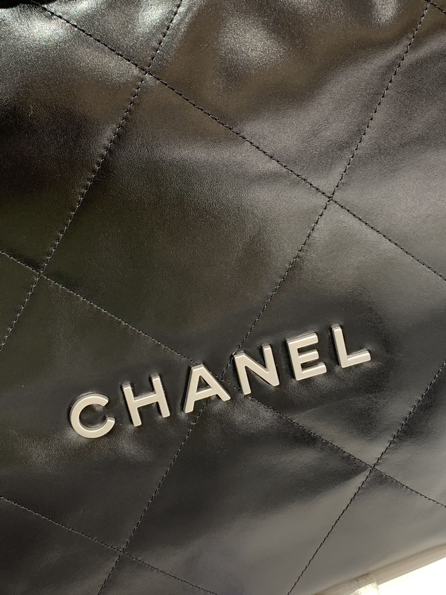 CHANEL 22S 22手袋 容量超大超实用“垃圾袋” 小号35x37x7cm 中号39×42×8cm