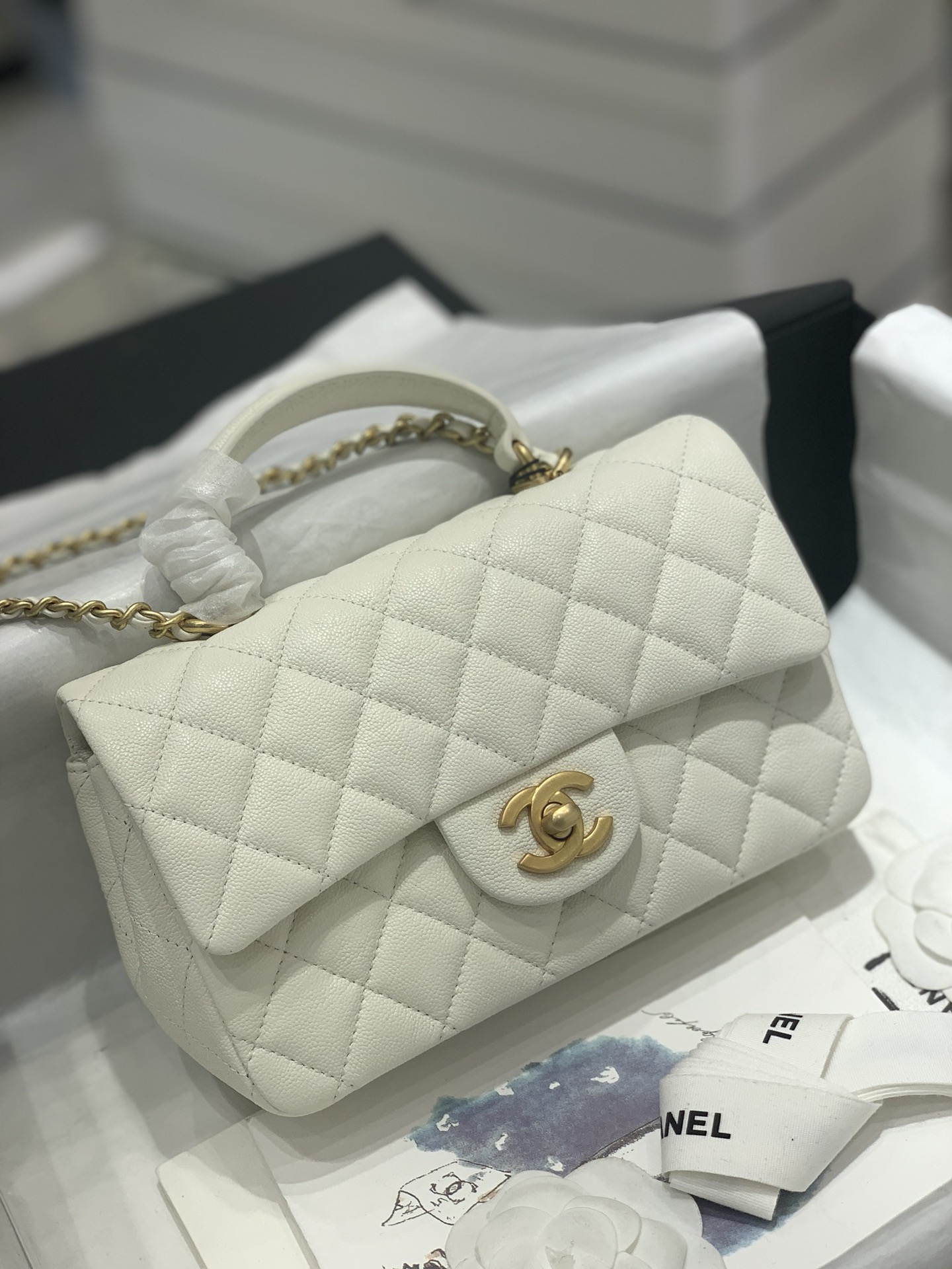 Chanel香奈儿官网同步 芯片版 mini handle 可以放手机 日常超百搭 20×7×14cm